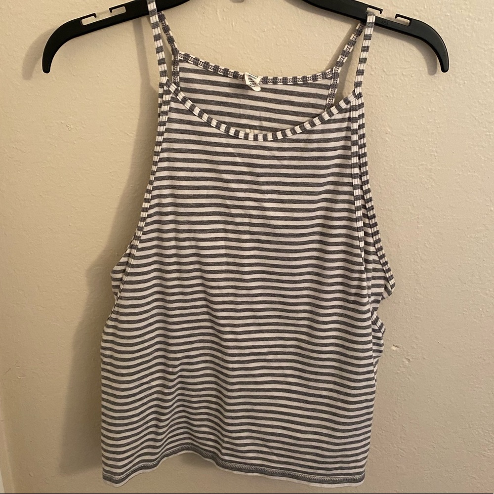 Lululemon crop top